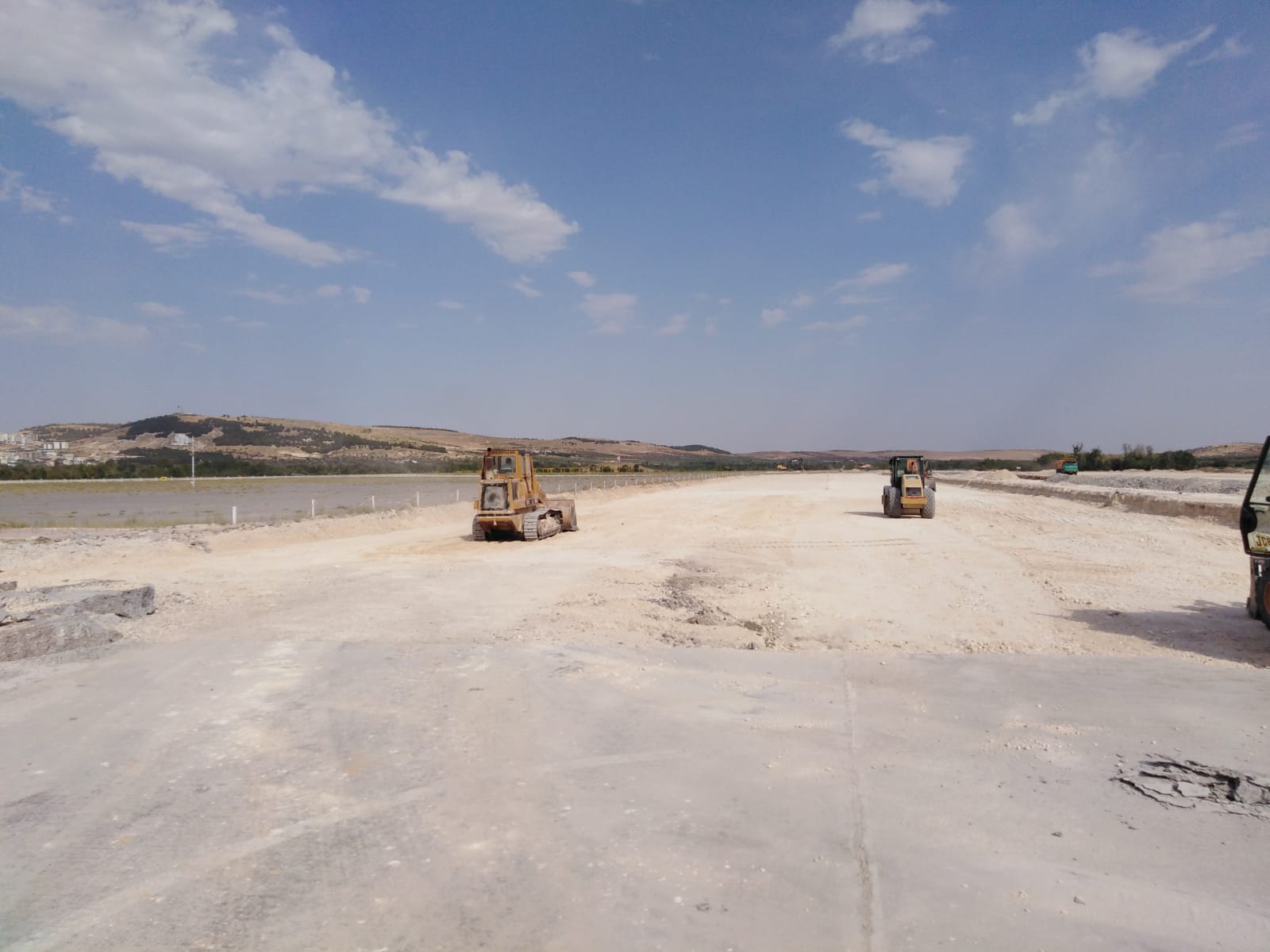 Gaziantep Havalimanı 28/10 Pistinin Taksi yolu Düzleminde Yenilenmesi İşi