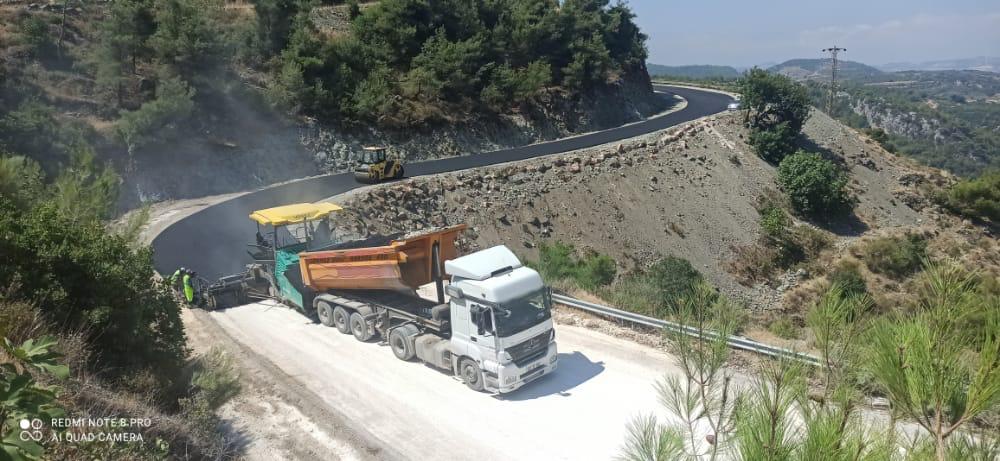 Karabük Kavşağı Bağlantı Yolu ve Muhtelif Kesimler: Toprak İşleri, Sanat Yapıları ve Üstyapı İşleri 